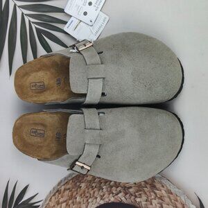 Birkenstock Gray Suede Sandals. NWT